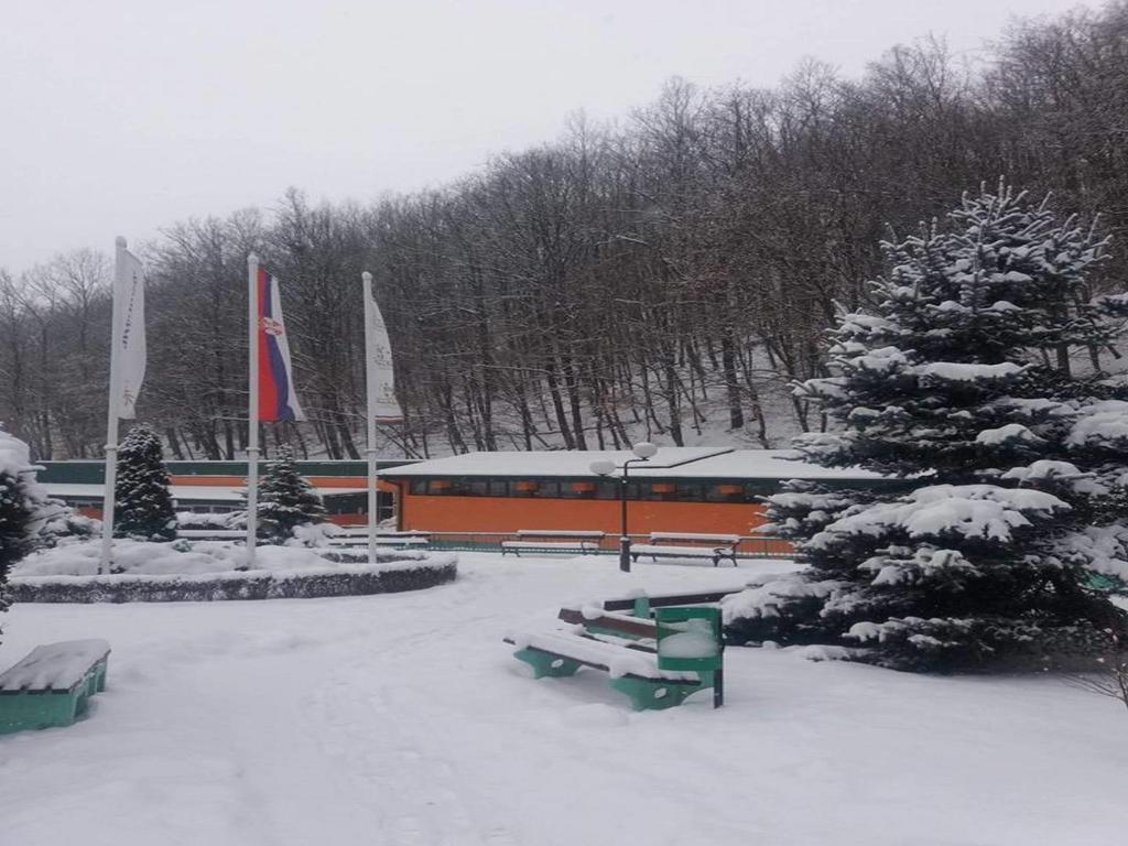 Guesthouse Edelnice Gornja Trepča Exterior foto